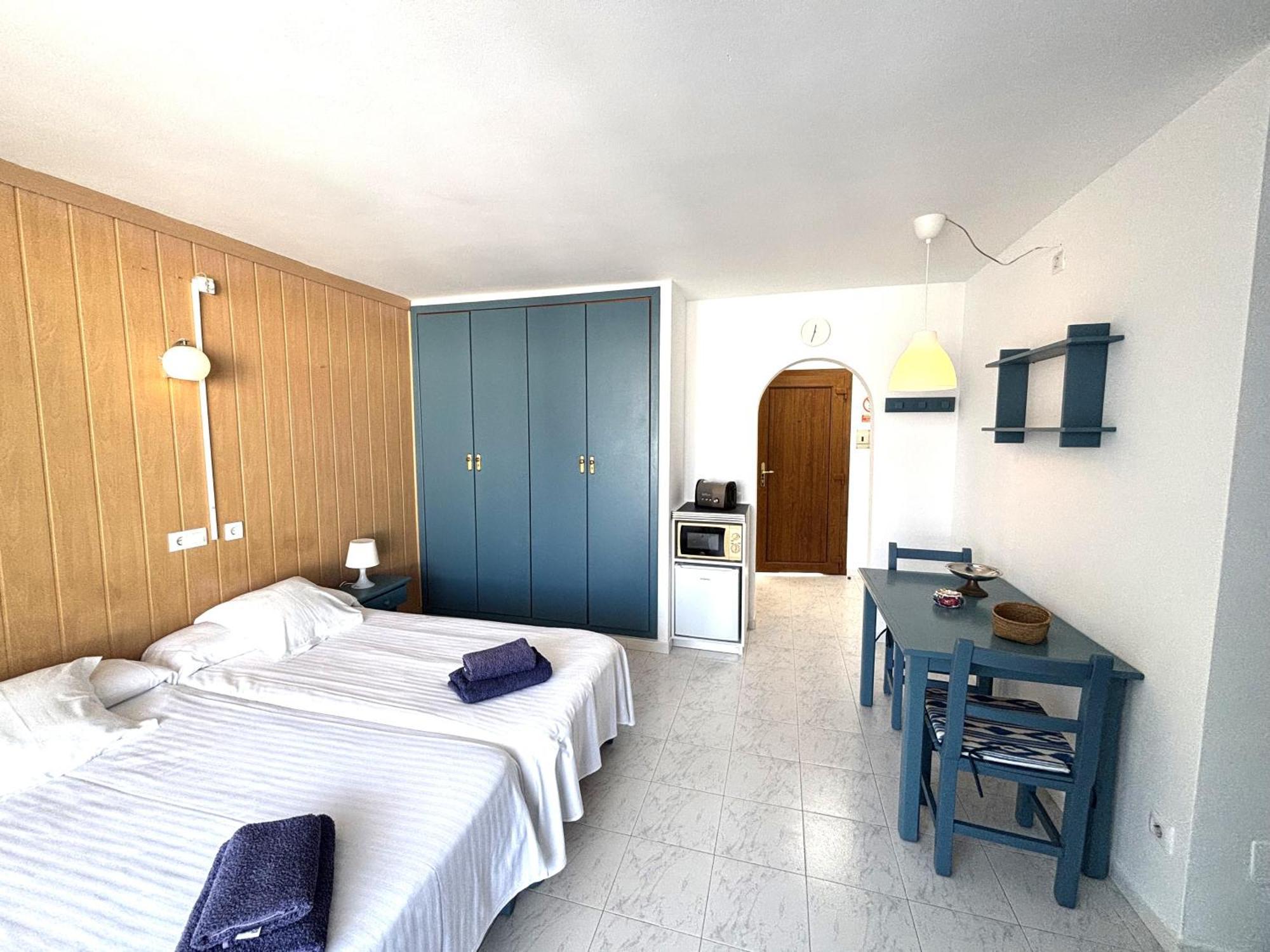 Apartamentos Can Marsalet Porto Colom Exterior foto